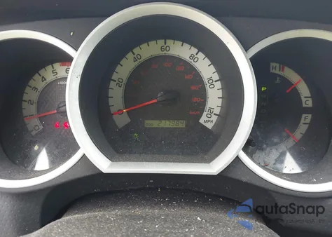 2013 Toyota Tacoma Prerunner V6 z USA, uszkodzony, nr VIN 5TFTU4GN4DX036619